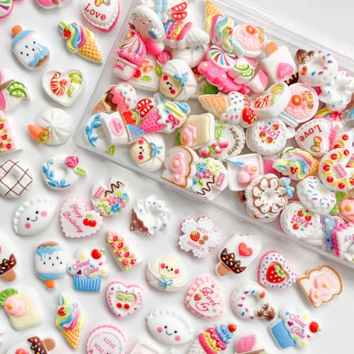 ・ホワイト ・・Color:ホワイト ・商品について?自由に使う、デコ手芸に便利なデコパーツミックス。爪サイズから大きいサイズまで、スイーツや食べ物、お菓子などのモチーフのデコパーツの詰め合わせの福袋
