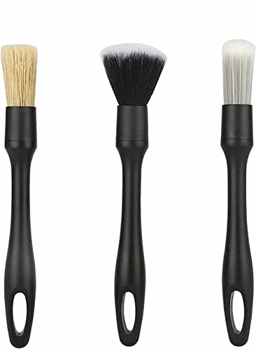 ・用途に応じて使い分けれるソフト、ミディアム、ハードの3本セット。 ・ハード: 硬めの毛質で狭い隙間や強固な汚れに最適なブラシ。内装や塗装部分以外での使用をお勧めします。傷が付きやすいので塗装部分への